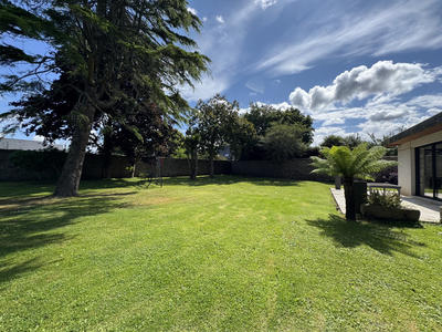 Maison - 311 m² - 8 pièces