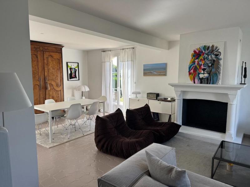 Maison - 170 m² - 6 pièces