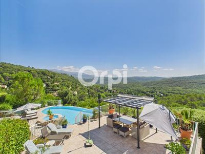 Maison - 200 m² - 5 pièces