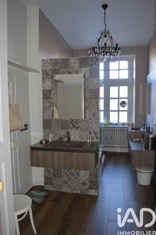 Maison - 390 m² - 12 pièces