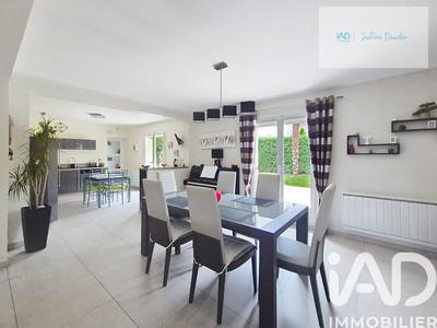 Maison - 145 m² - 6 pièces