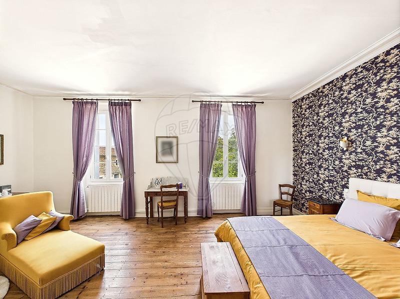 Maison de maîtres - 531 m² - 11 pièces