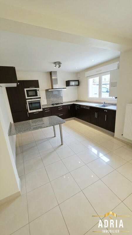 Appartement - 100 m² - 4 pièces