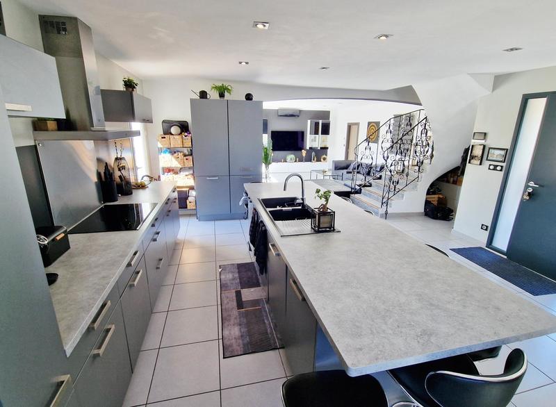 Maison - 152 m² - 7 pièces