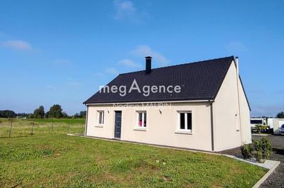 Maison traditionnelle - 85 m² - 4 pièces