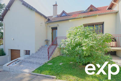 Maison - 151 m² - 6 pièces