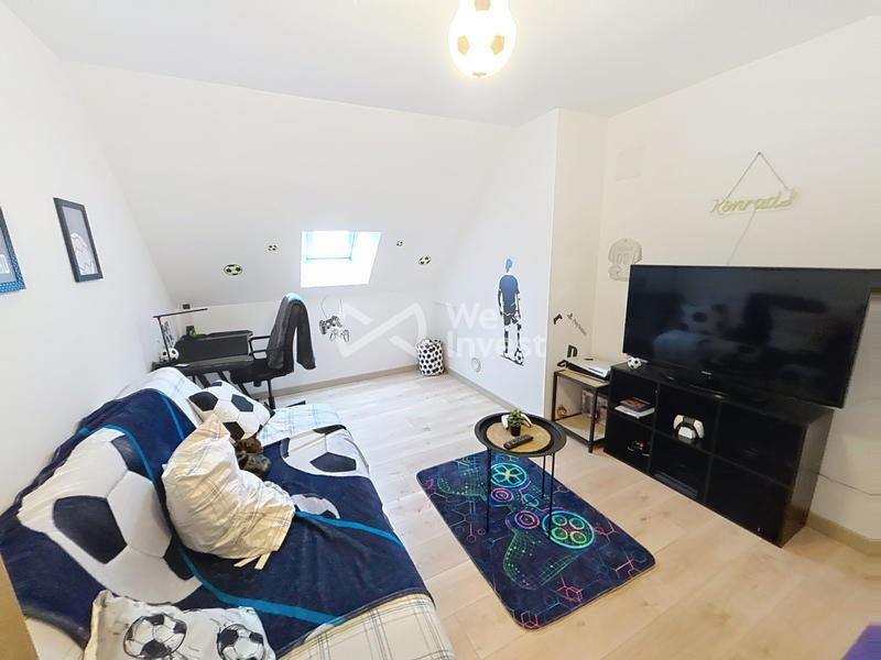 Maison - 130 m² - 8 pièces