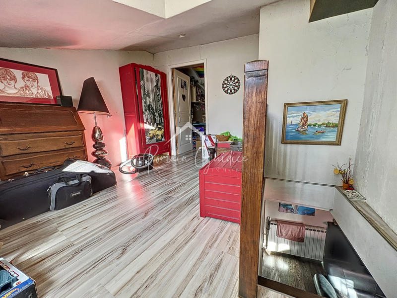 Maison - 180 m² - 7 pièces