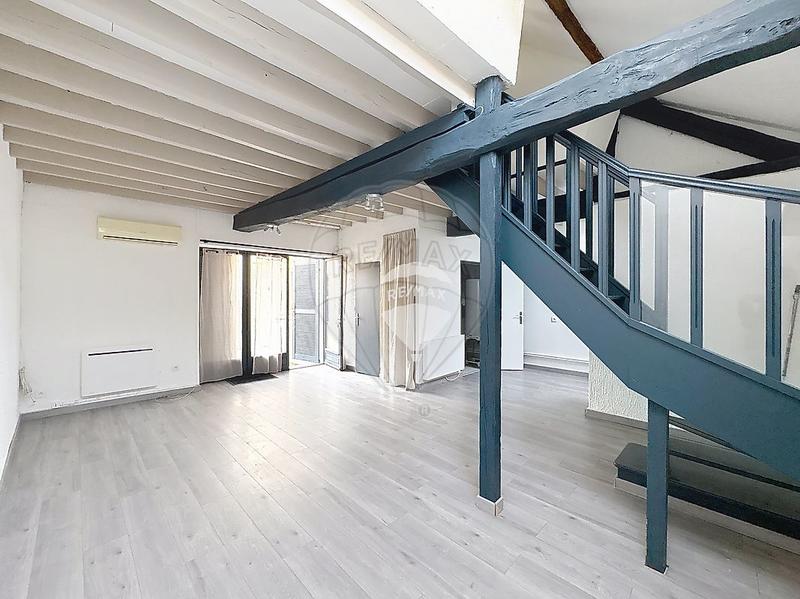 Immeuble - 182 m² - 9 pièces