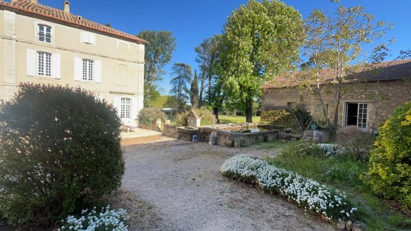 Maison de maîtres - 900 m² - 19 pièces