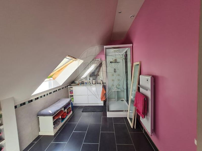 Maison - 186 m² - 6 pièces