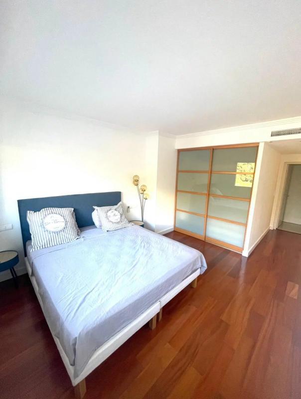 Appartement - 130 m² - 3 pièces