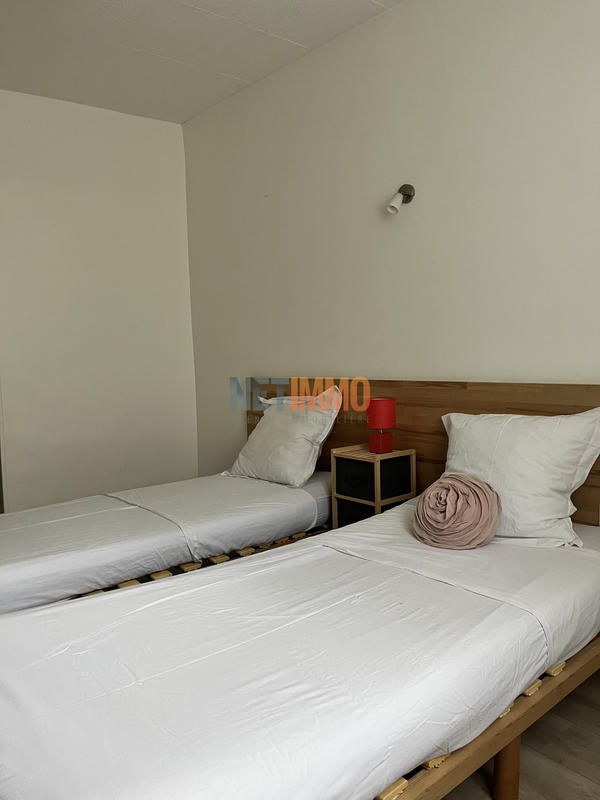 Villa - 281 m² - 12 pièces