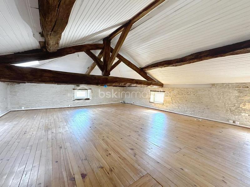 Maison - 288 m² - 7 pièces