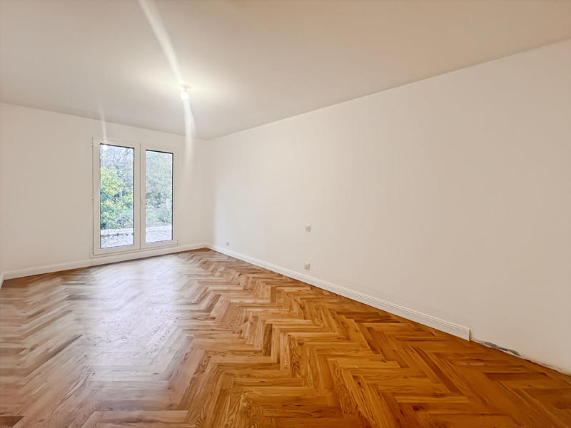 Maison - 627 m² - 5 pièces