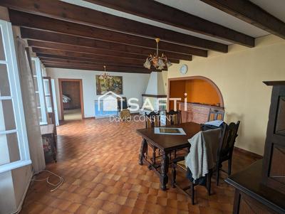 Maison - 211 m² - 6 pièces