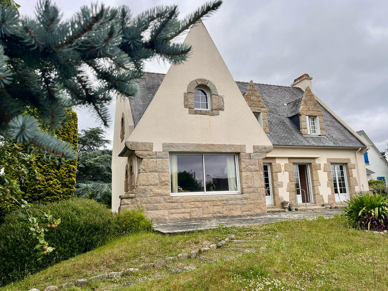 Maison ancienne - 200 m² - 7 pièces