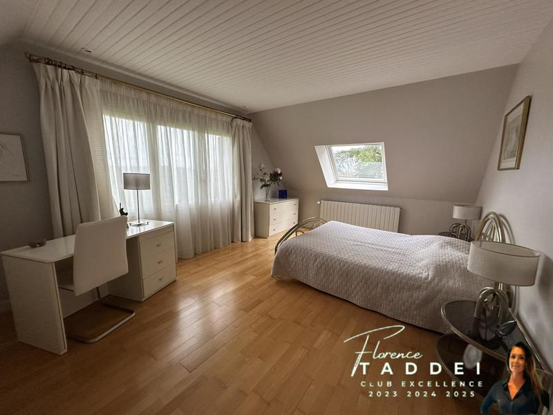 Maison - 200 m² - 7 pièces