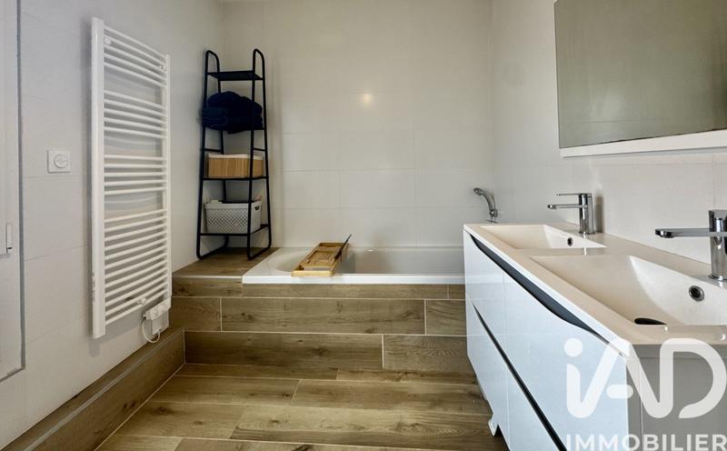 Maison - 92 m² - 4 pièces