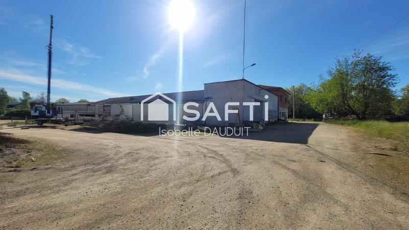 Local commercial - 1 160 m² - 12 pièces