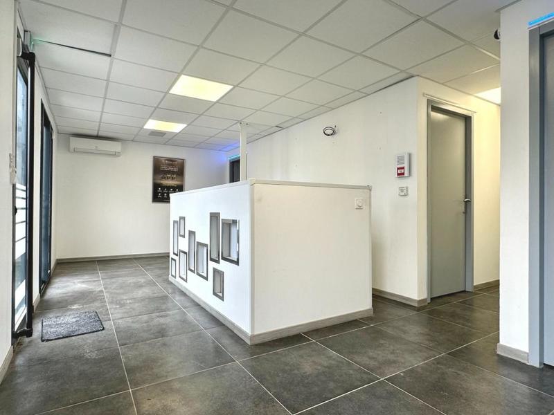 Local commercial - 81 m²