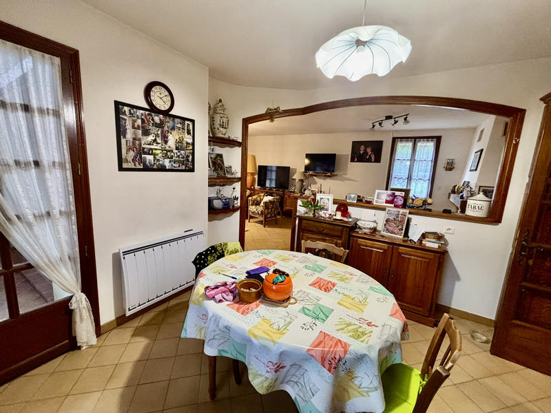 Maison - 204 m² - 8 pièces