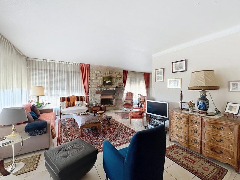 Maison - 190 m² - 6 pièces