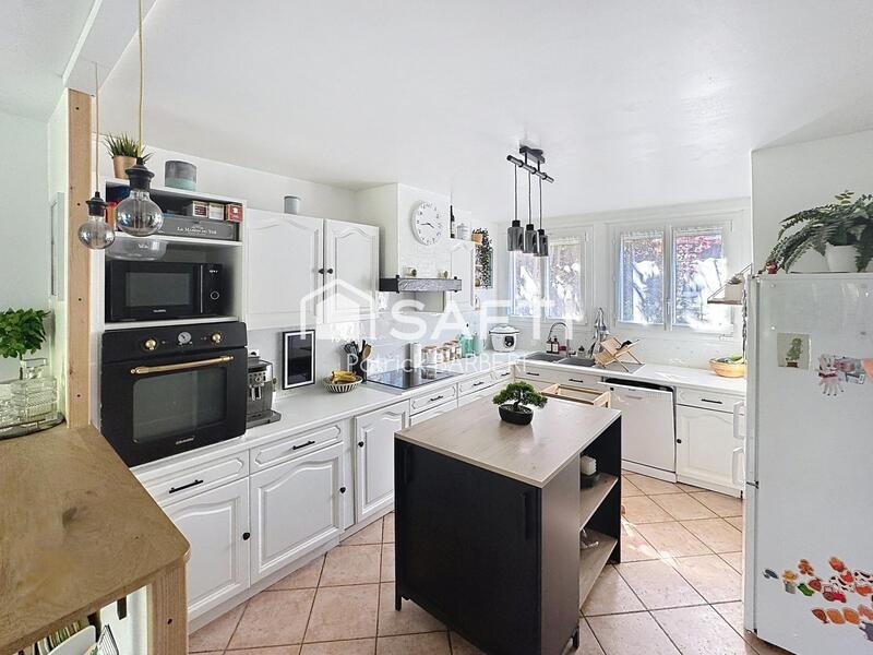 Maison - 91 m² - 5 pièces