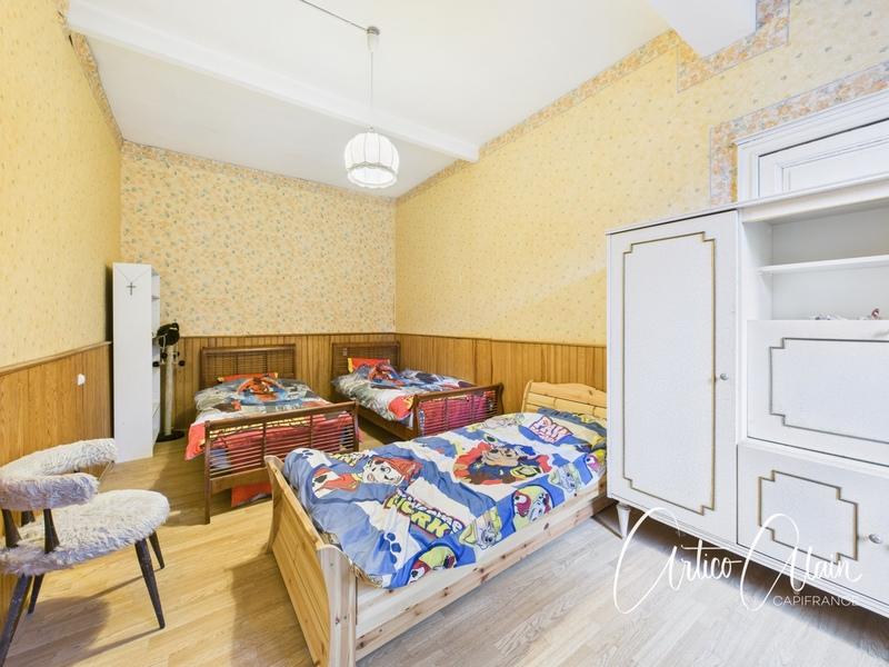 Maison bourgeoise - 275 m² - 9 pièces