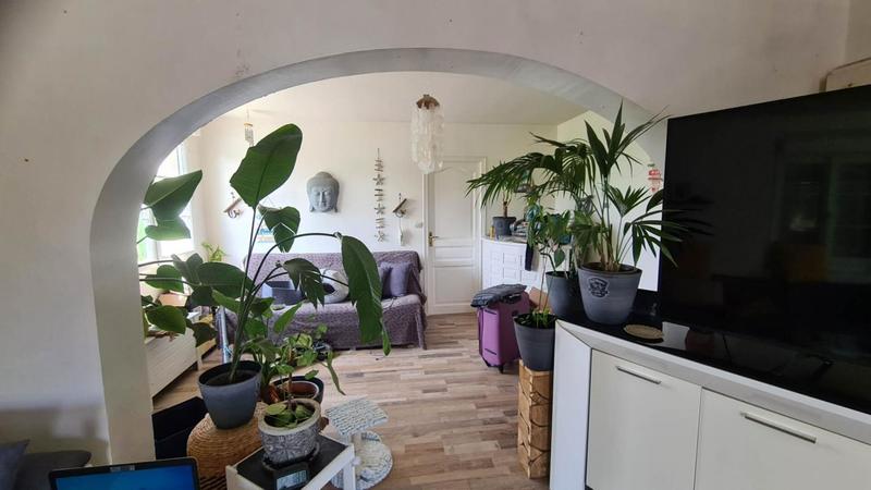 Maison - 570 m² - 6 pièces