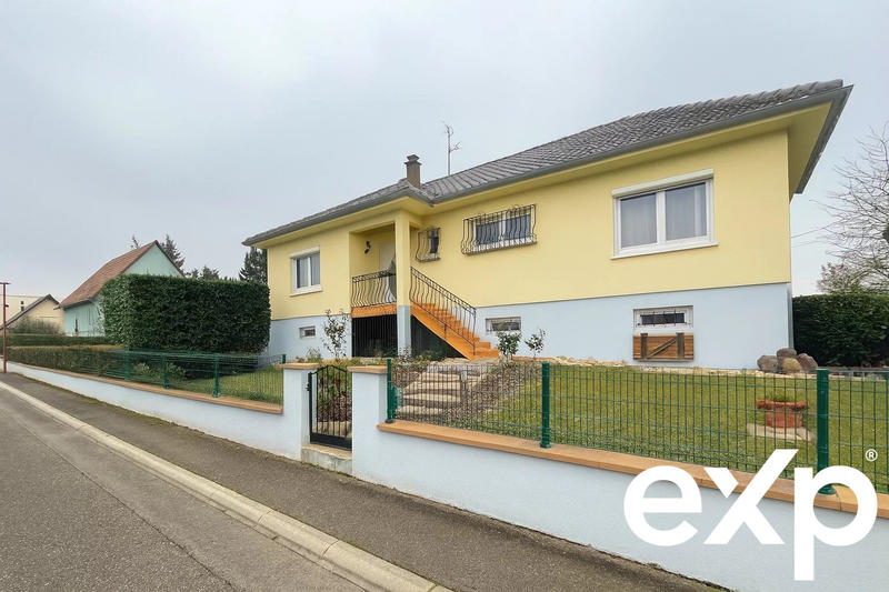 Maison traditionnelle - 121 m² - 6 pièces