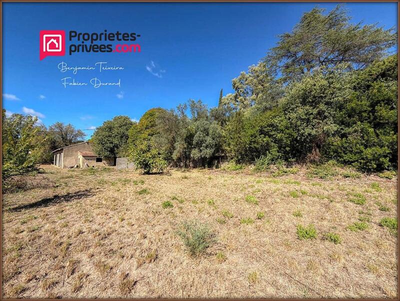 Terrain constructible - 833 m²