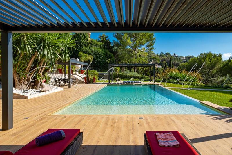 Villa - 410 m² - 8 pièces