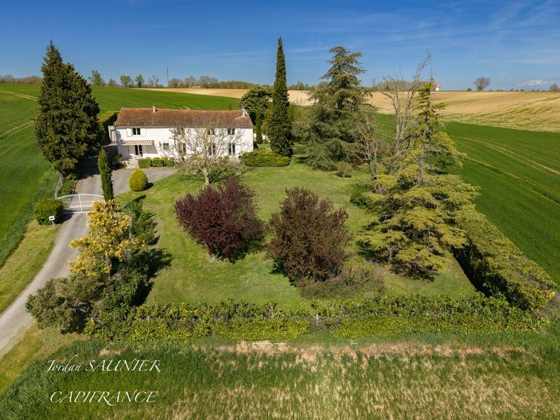 Maison de campagne - 320 m² - 7 pièces