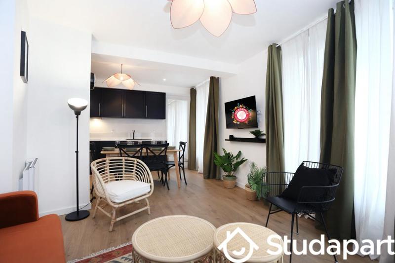 Chambre - 11 m² - 1 pièce