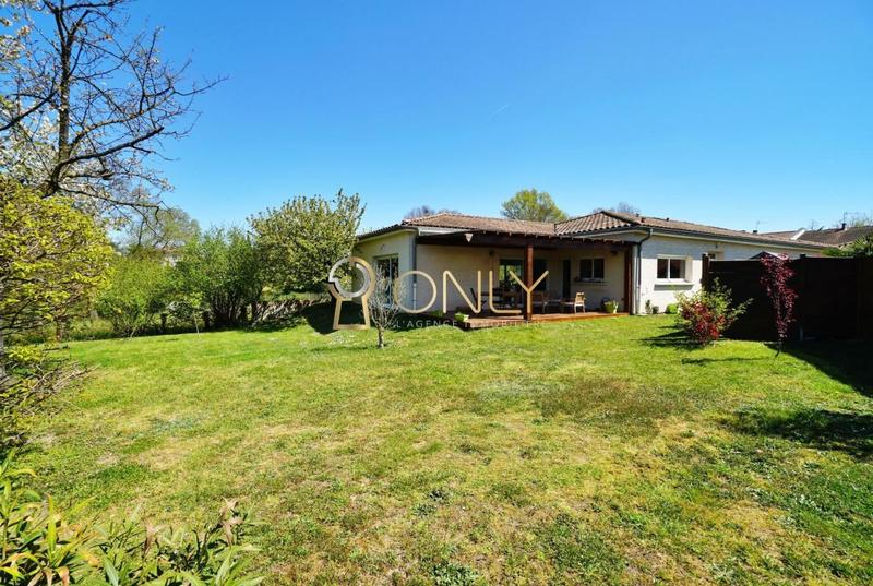 Maison - 228 m² - 6 pièces