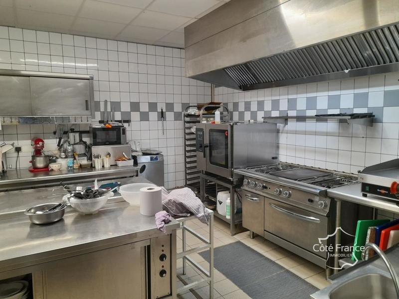 Propriété - 462 m² - 13 pièces