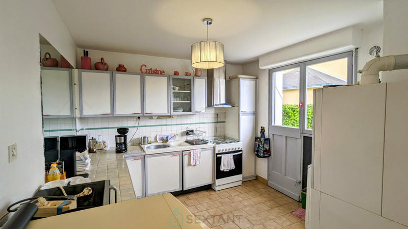 Maison - 168 m² - 9 pièces