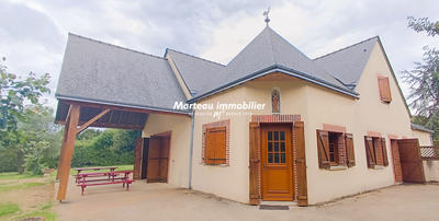 Maison - 275 m² - 9 pièces