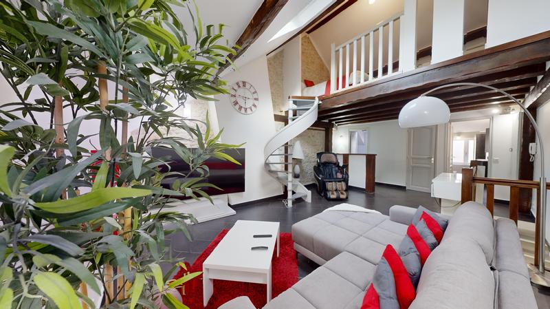 Appartement - 110 m² - 5 pièces