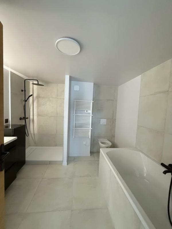 Appartement - 85 m² - 5 pièces