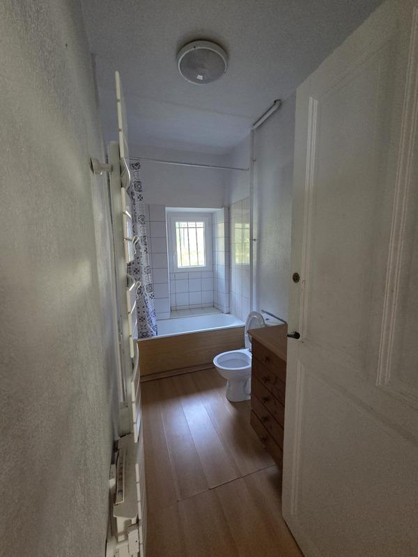 Maison - 180 m² - 8 pièces