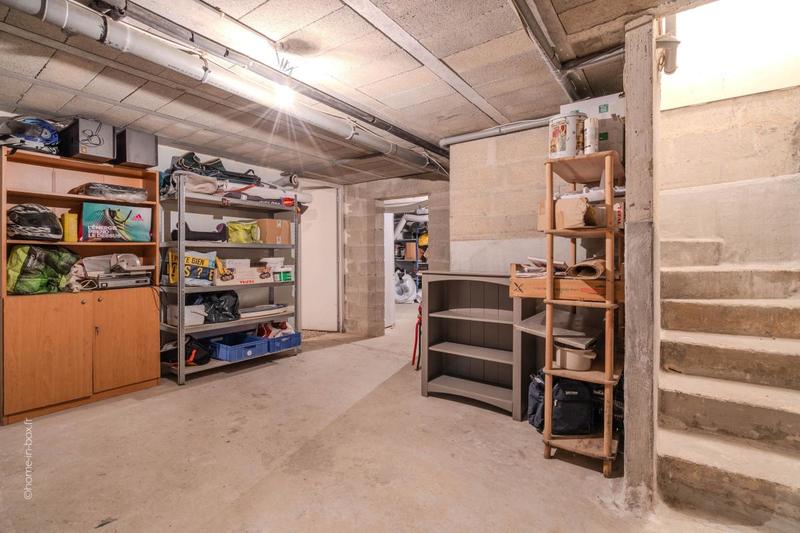 Maison - 181 m² - 7 pièces