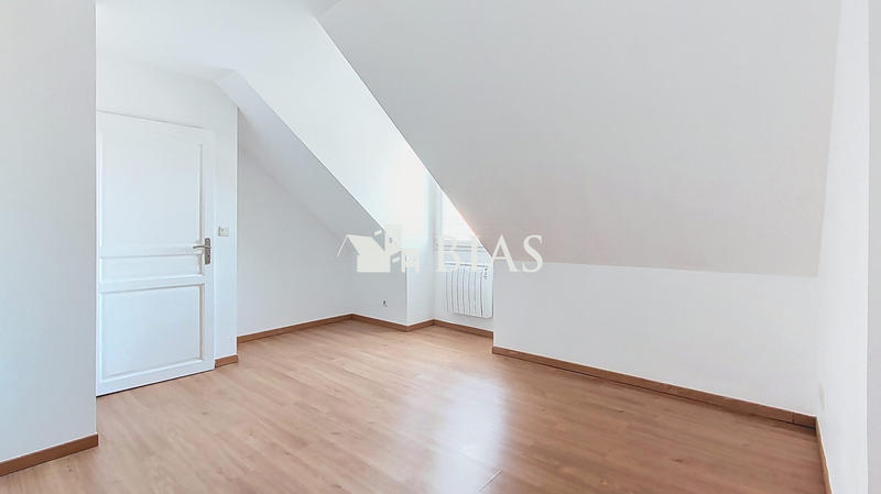 Appartement - 90 m² - 4 pièces