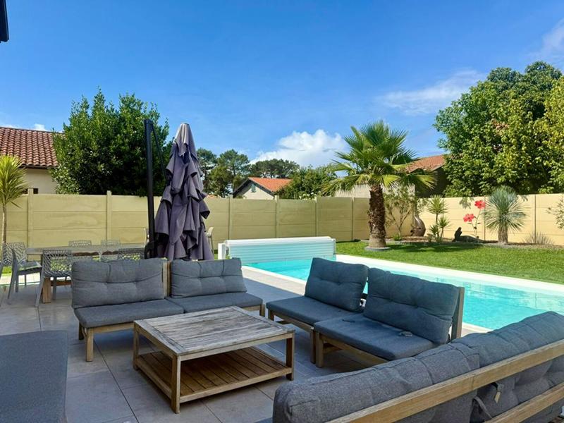 Maison - 185 m² - 8 pièces