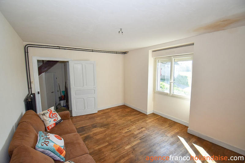 Maison - 152 m² - 8 pièces