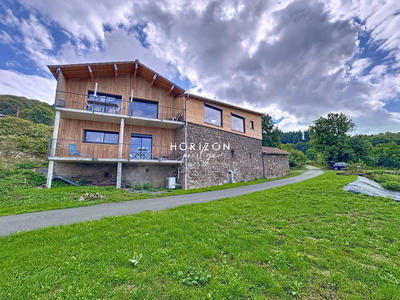 Maison ancienne - 540 m² - 13 pièces