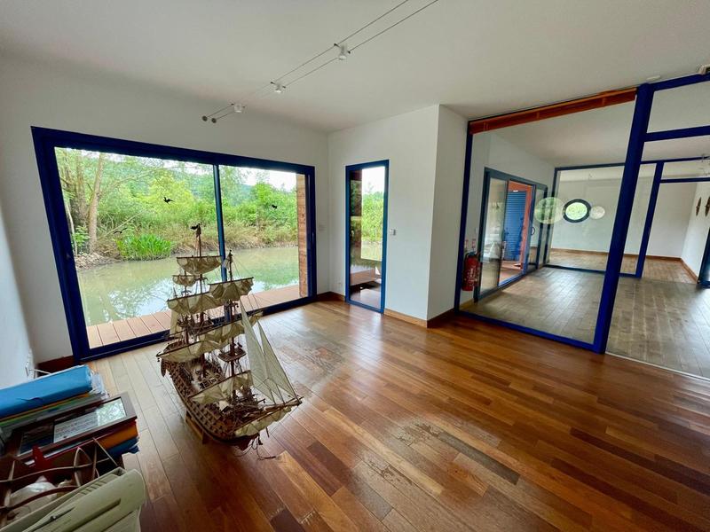 Maison - 172 m² - 5 pièces