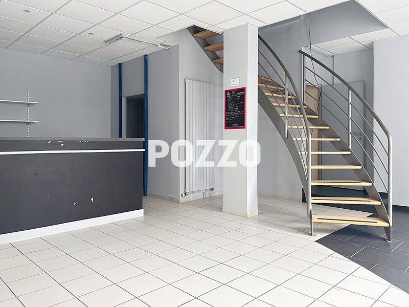 Local commercial - 190 m² - 6 pièces