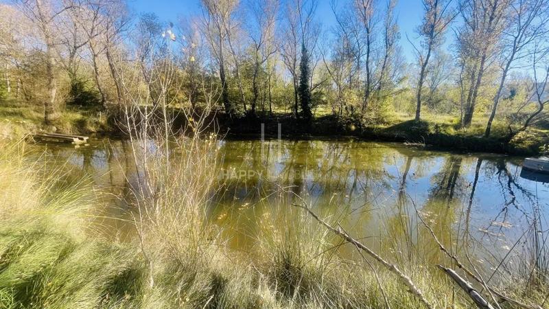 Propriété - 421 m² - 10 pièces